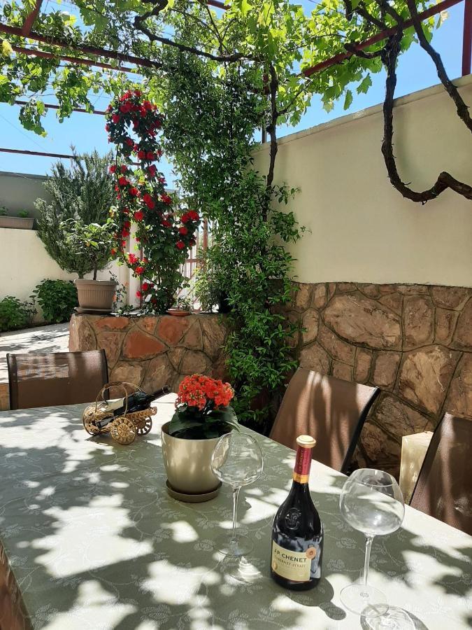 Ugljevarevic Guest house Budva